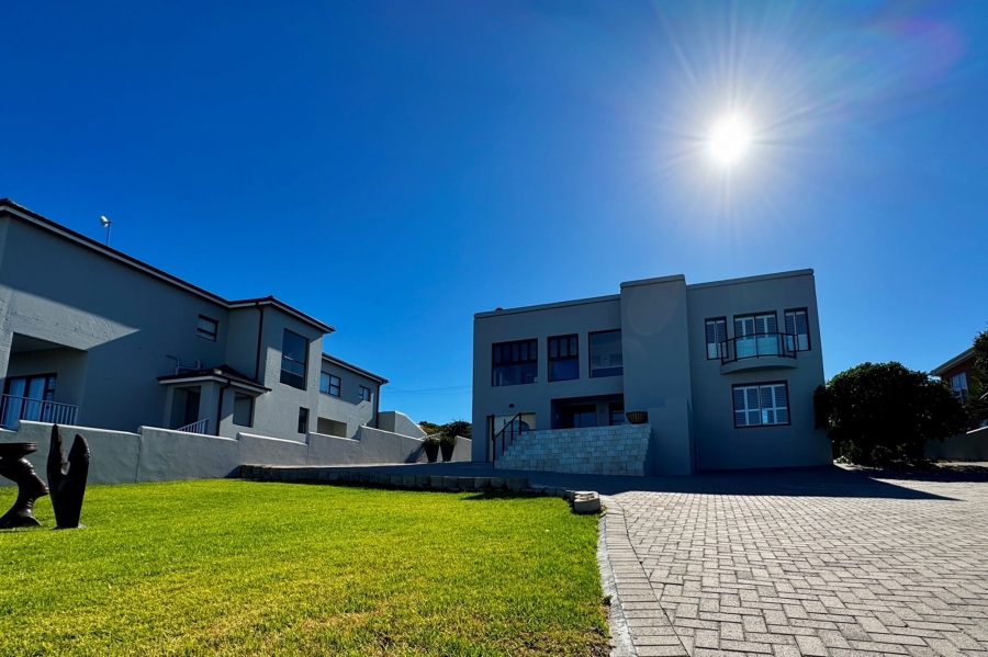 3 Bedroom Property for Sale in Yzerfontein Western Cape